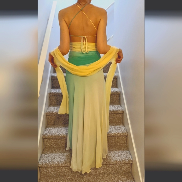 BCBG dress size 8 green and yellow - Picture 3 of 4